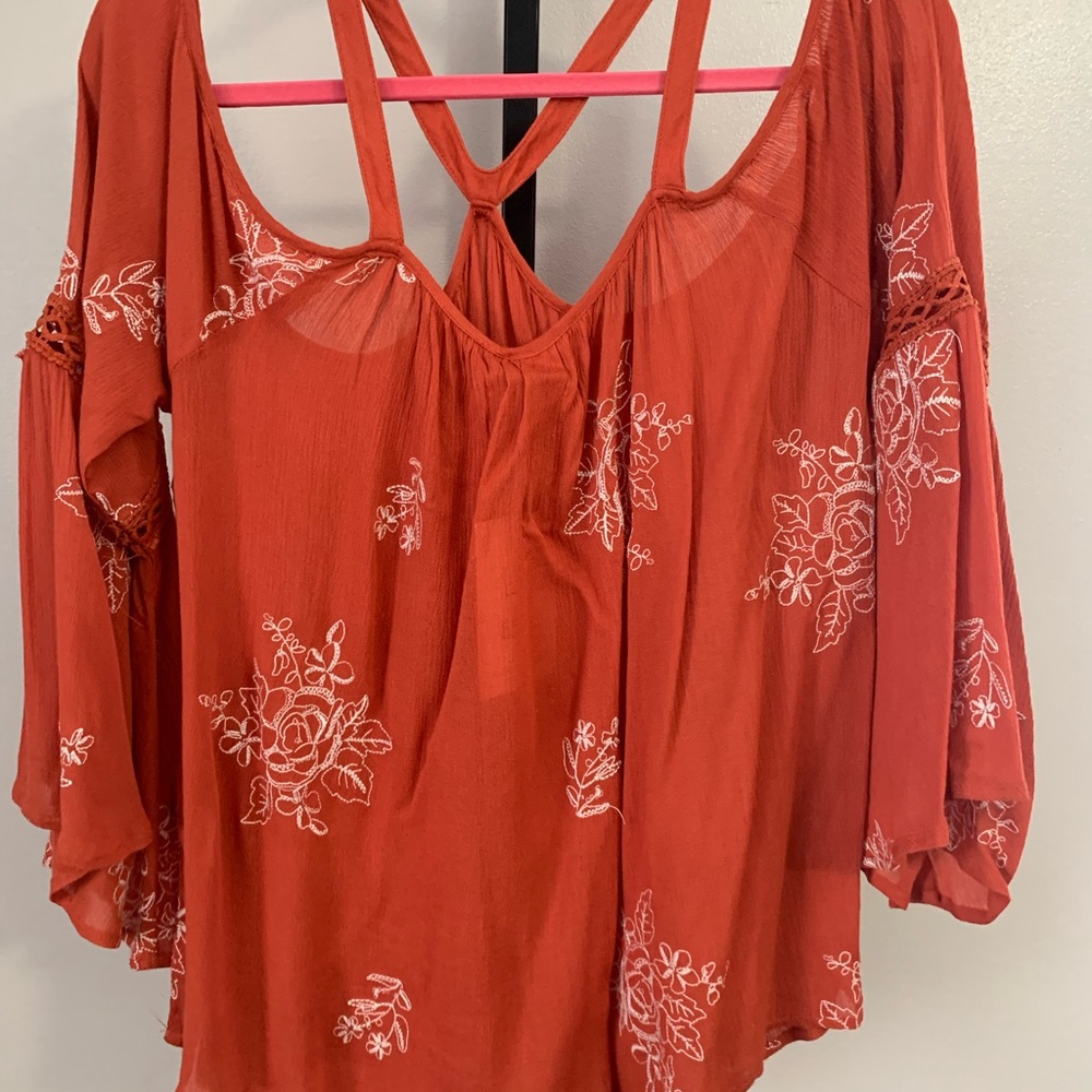 NWT Blushing Heart Embroidered Top - Picture 4 of 16